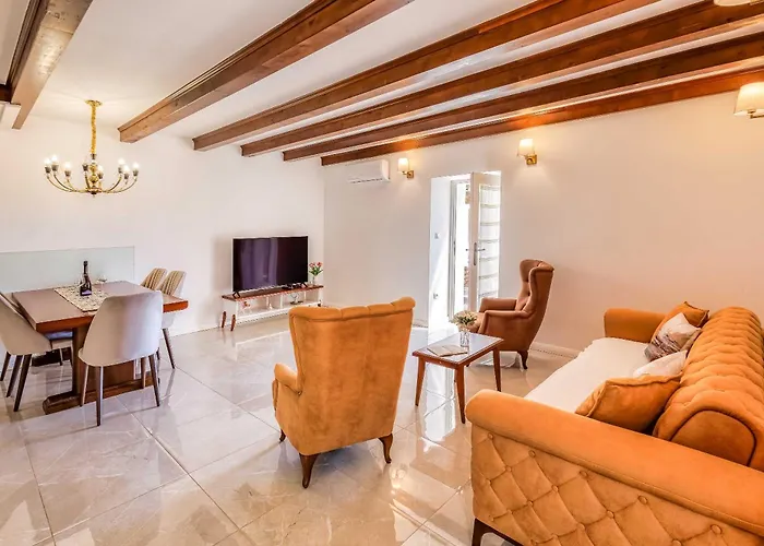 Frana Villa