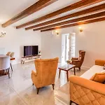 Frana Villa