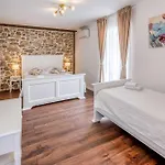 Frana Villa
