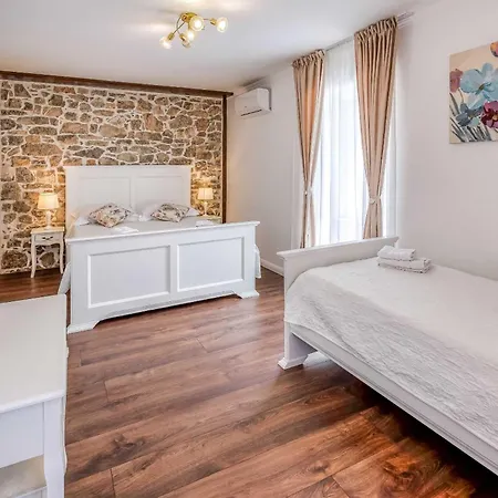 Frana Villa